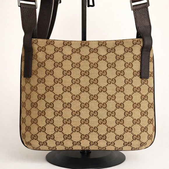 Gucci GG Canvas Messenger Crossbody Bag Beige Brown Flat Zip Leather Trim - Picture 2 of 8